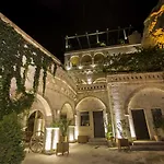 Отель Roma Cave 4*