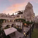 Roma Cave 4*