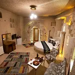 Отель Roma Cave 4*