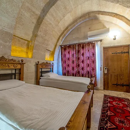 Roma Cave Szálloda 4*