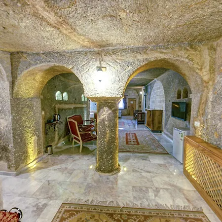 Отель Roma Cave 4*