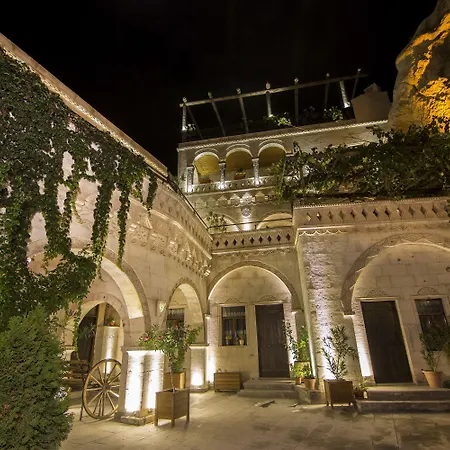 Отель Roma Cave 4*