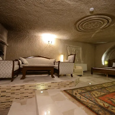 Отель Roma Cave