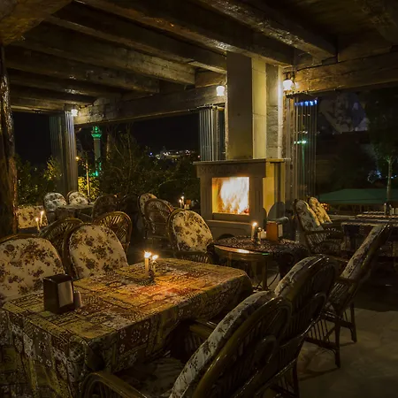 ローマ ケーブ スイート ホテル ギョレメ