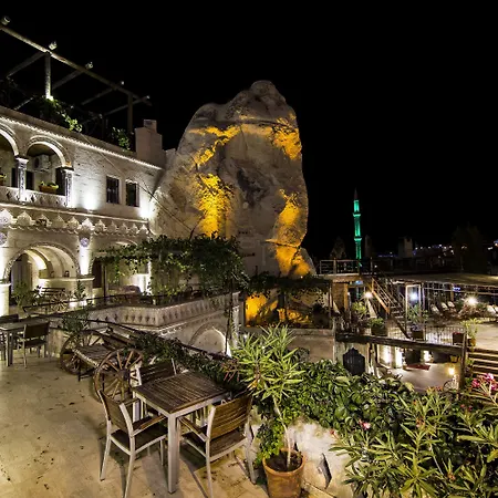 Отель Roma Cave 4*