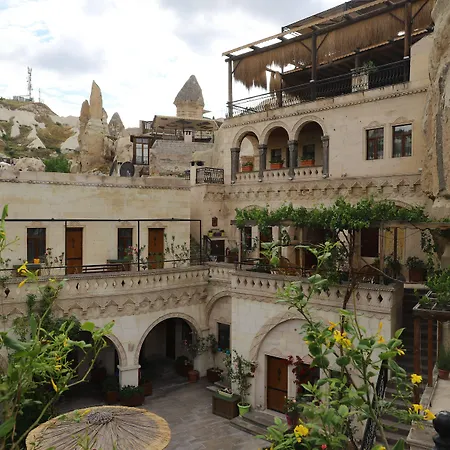 Roma Cave Hotel 4*