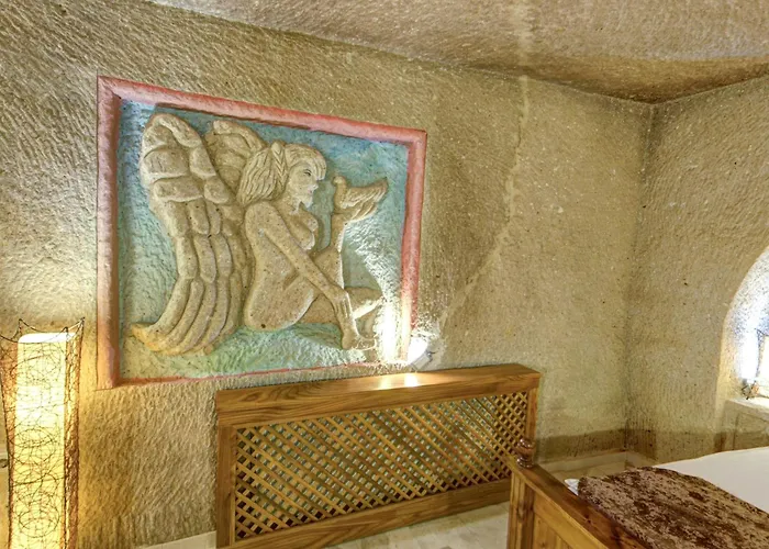 Отель Roma Cave