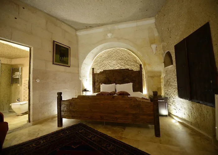 ローマ ケーブ スイート 4*