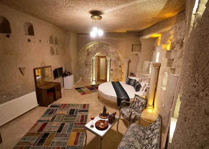 Отель Roma Cave 4*